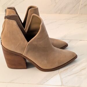 Vince Camuto Gigietta Suede Booties